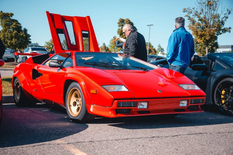 Shadows in the Garage: The Hidden World of European-Spec Lamborghinis That Quietly Crossed the Atlantic